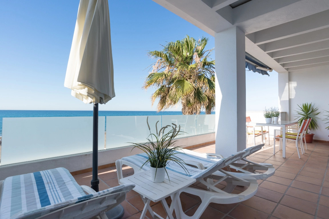 Penthouse s velkou terasou a výhledem na moře